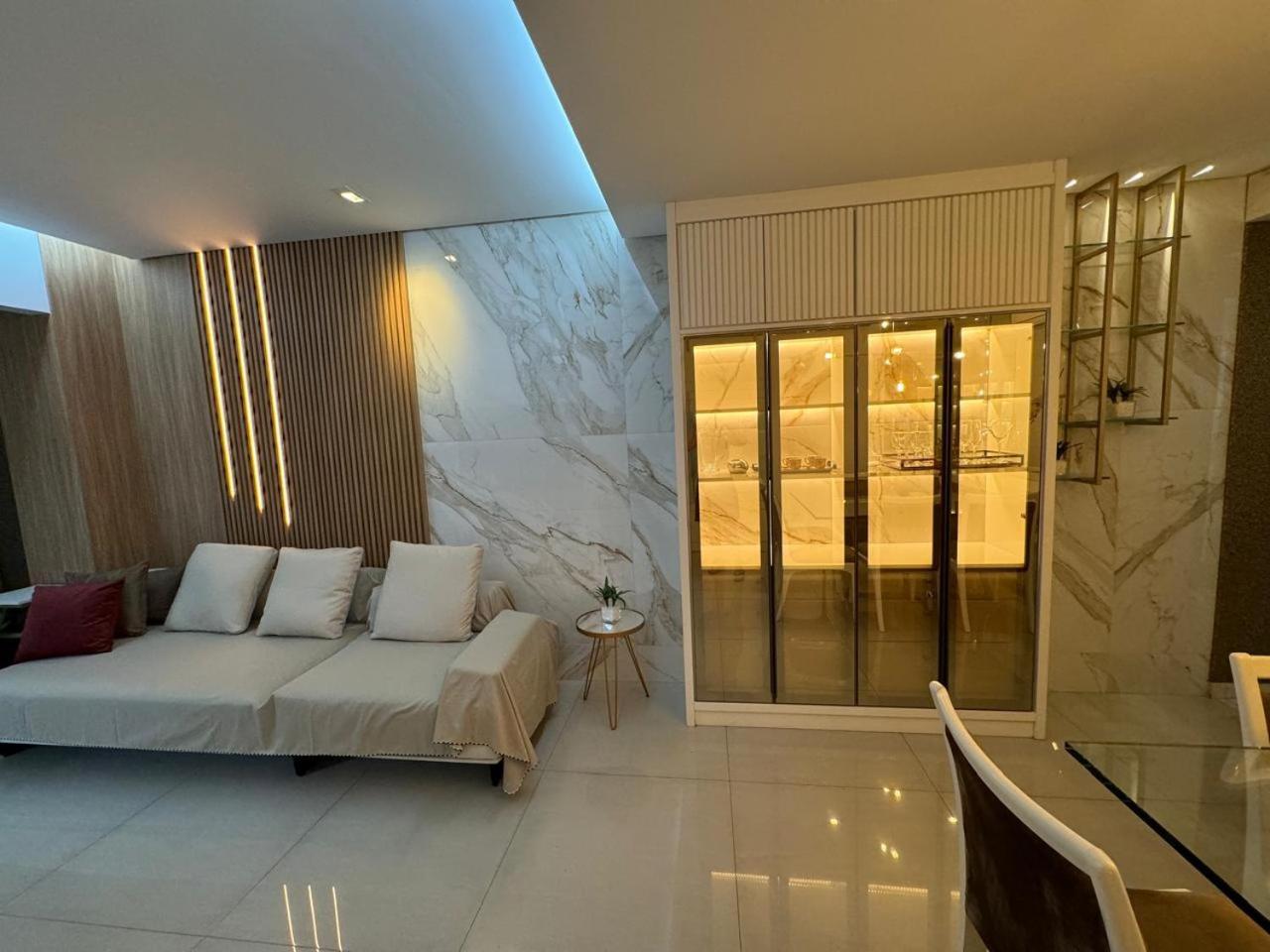 Na Area Da Da Costa Apartment
